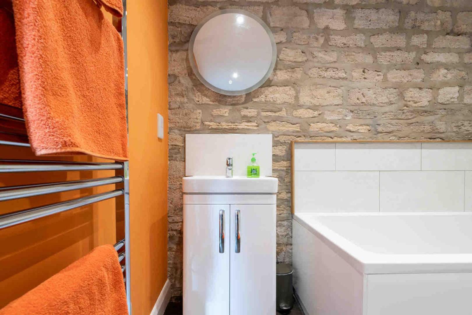 Historic Conversion, Private Parking - Near Bath Hébergement de vacances