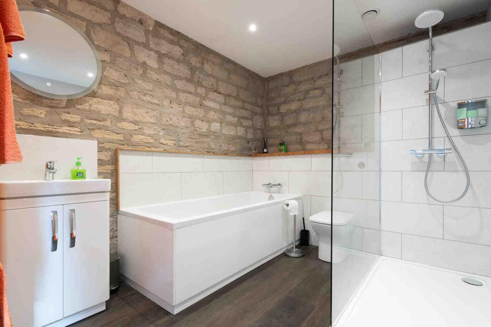 Historic Conversion, Private Parking - Near Bath