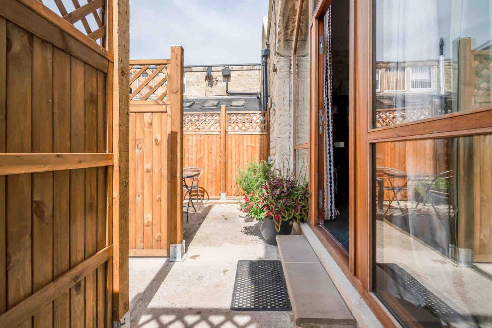 Historic Conversion, Private Parking - Near Bath *